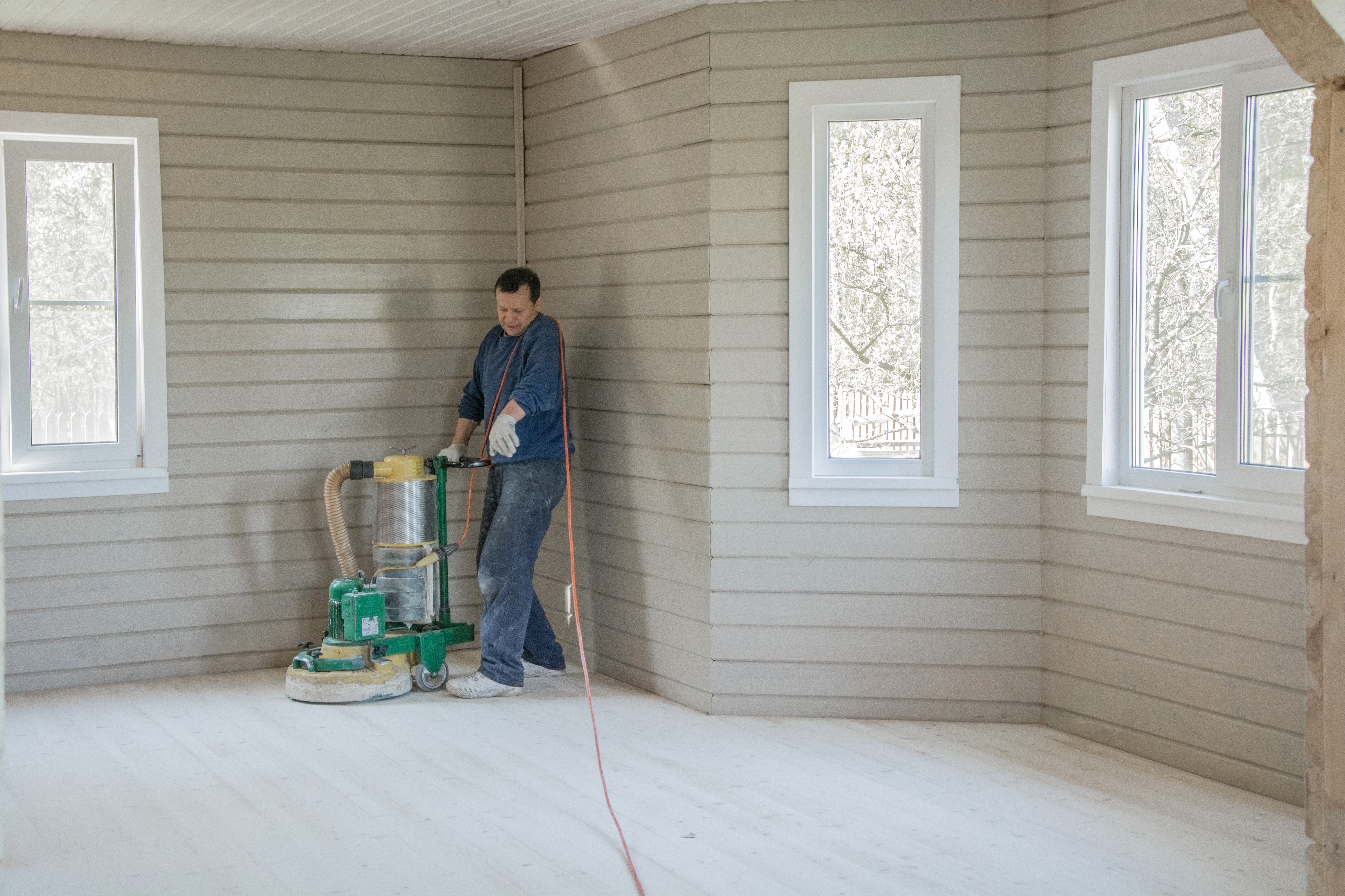 Когда и как часто нужно делать циклевку и шлифовку паркета